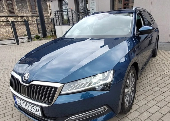 Skoda Superb cena 117900 przebieg: 58265, rok produkcji 2021 z Gliwice małe 121